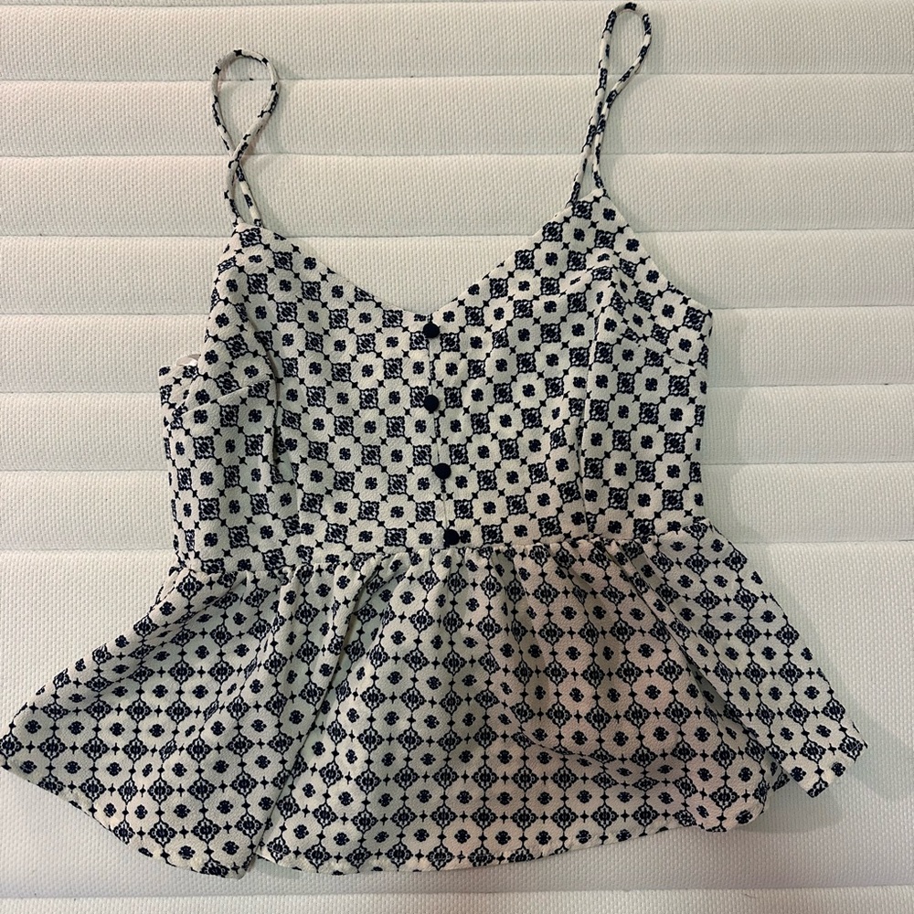 Monteau Los Angeles, XS camisole top, never worn, no tags
